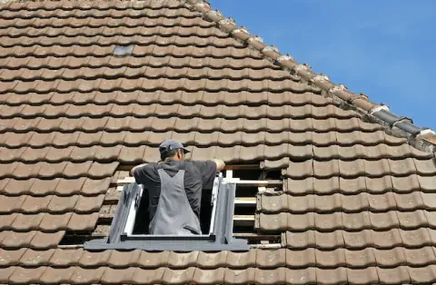 Pose de velux - Saint-Maxire